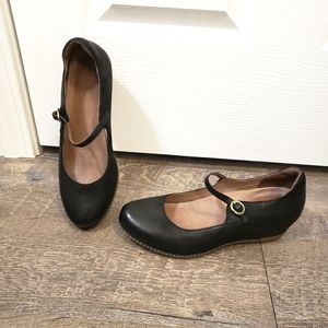 Dansko Loralie Shoes